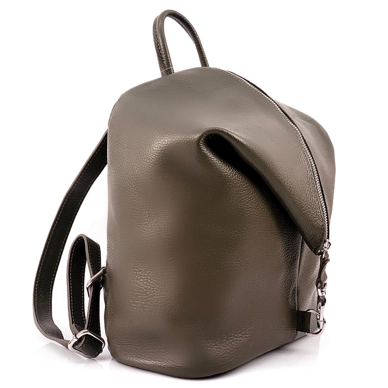 Carolina backpack in soft cow leather-15