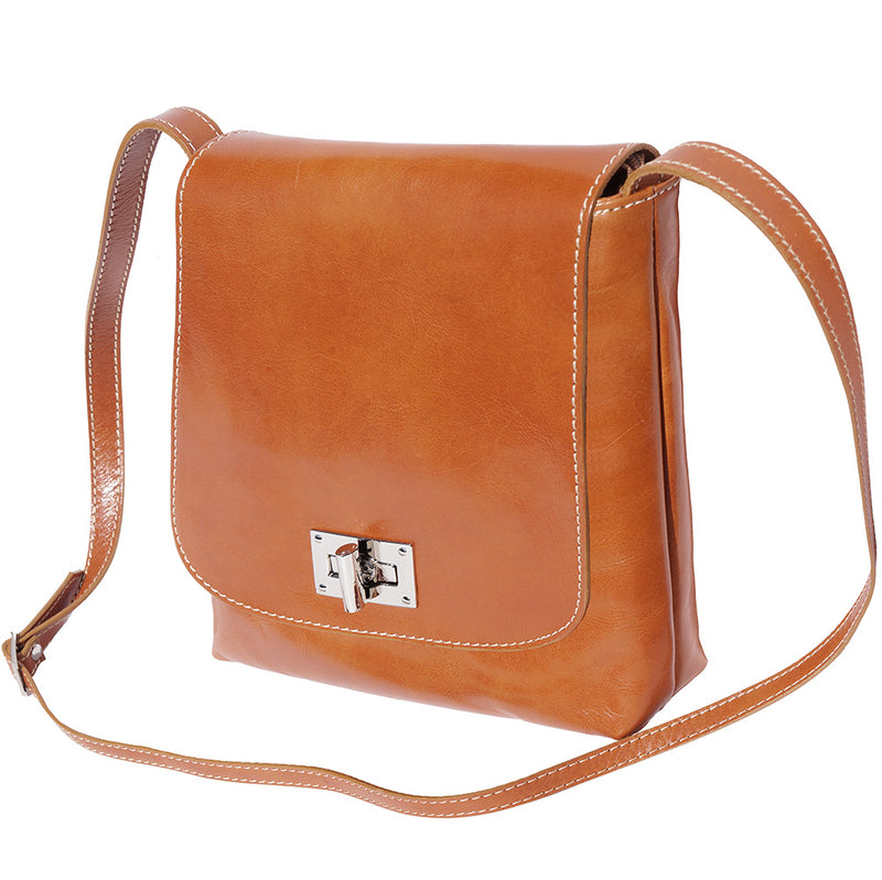 Medium flat shoulder bag in cow leather-3