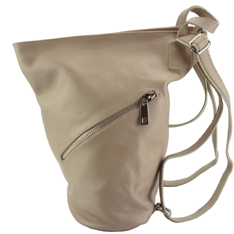 Clapton Backpack in Supple small-grained leather-15